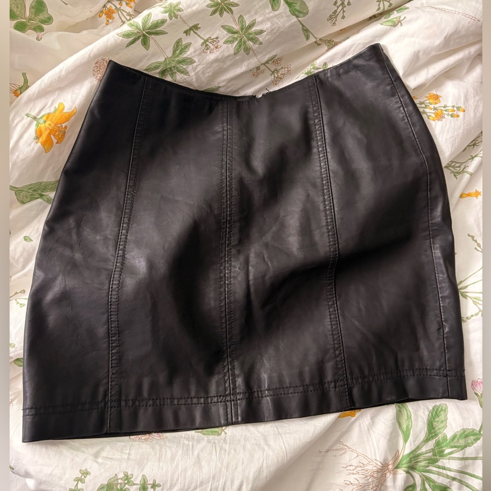 Free People Faux Leather Mini Skirt Black Size 6 Y2K High Rise Club Night Out